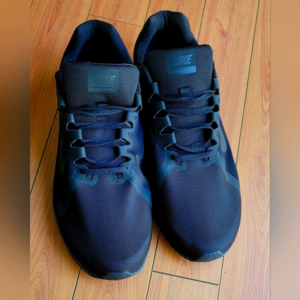 Men Black Nike Sneakers 👟